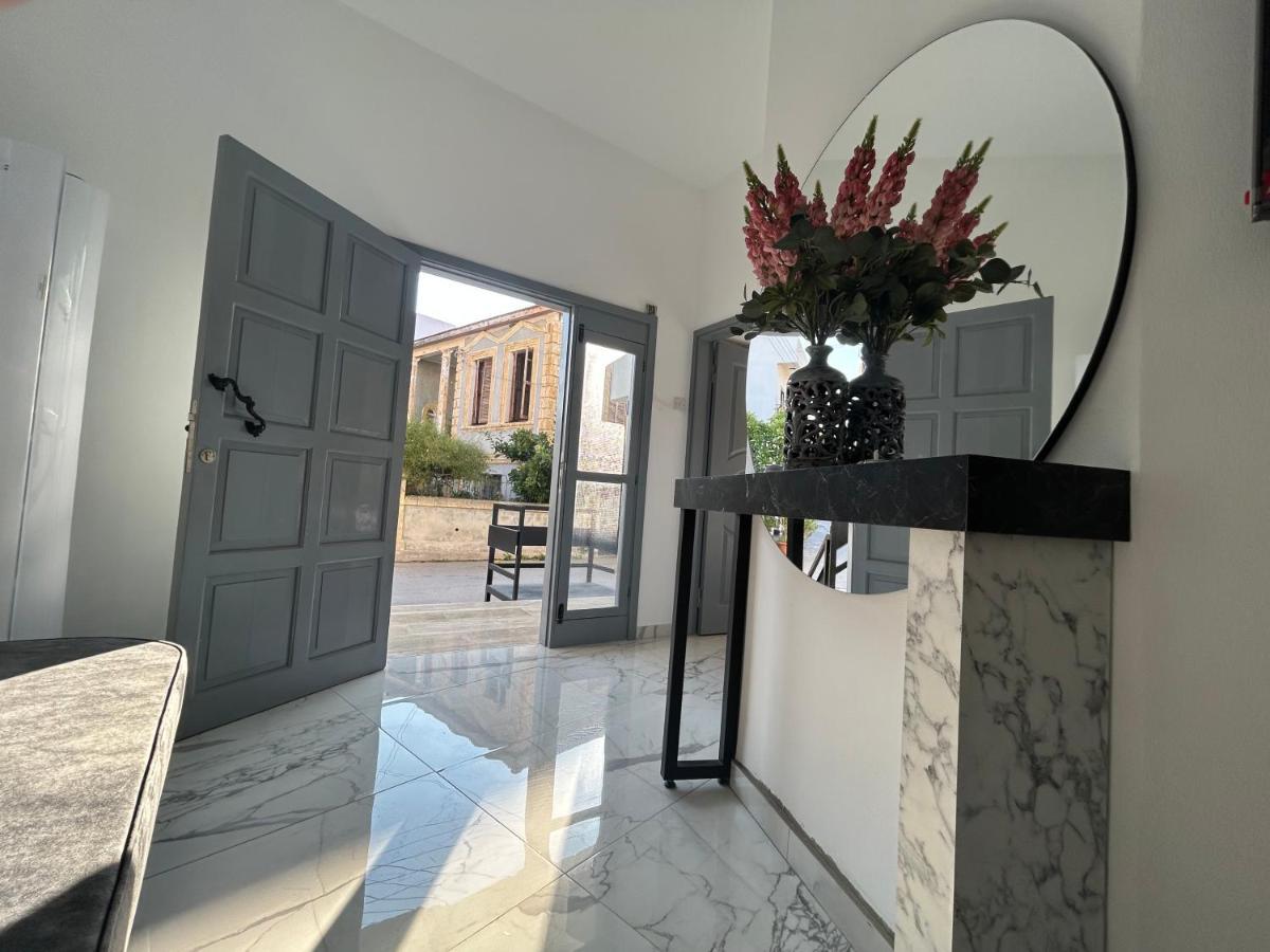 פמגוסטה Royal Goddess Guest House, Walled City מראה חיצוני תמונה