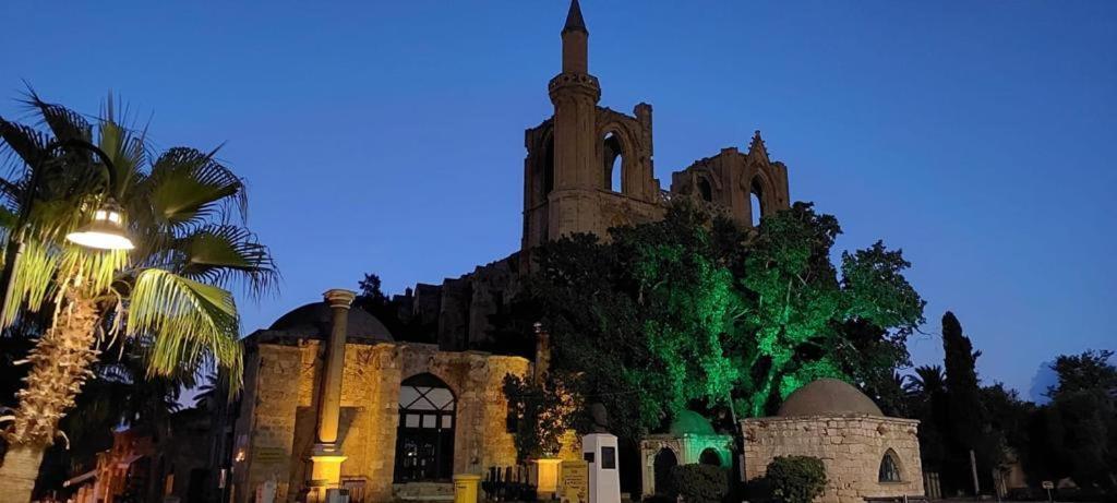 פמגוסטה Royal Goddess Guest House, Walled City מראה חיצוני תמונה