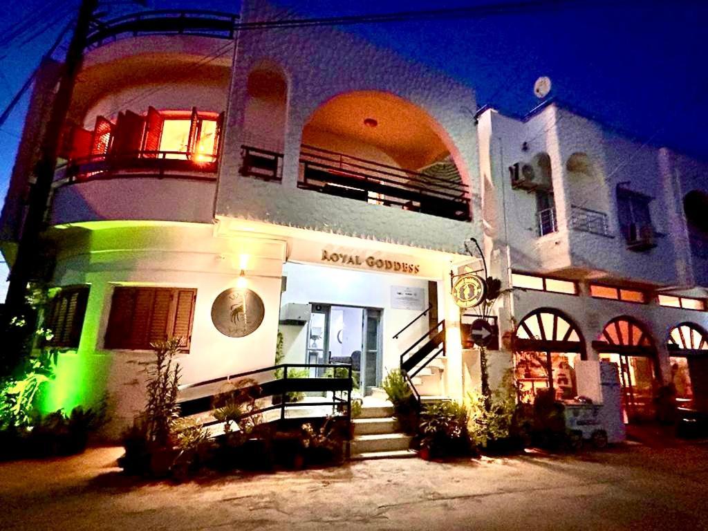 פמגוסטה Royal Goddess Guest House, Walled City מראה חיצוני תמונה