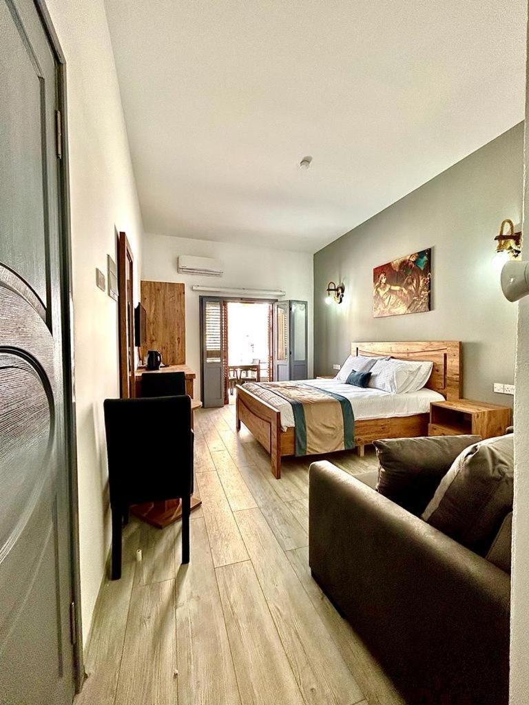 פמגוסטה Royal Goddess Guest House, Walled City מראה חיצוני תמונה